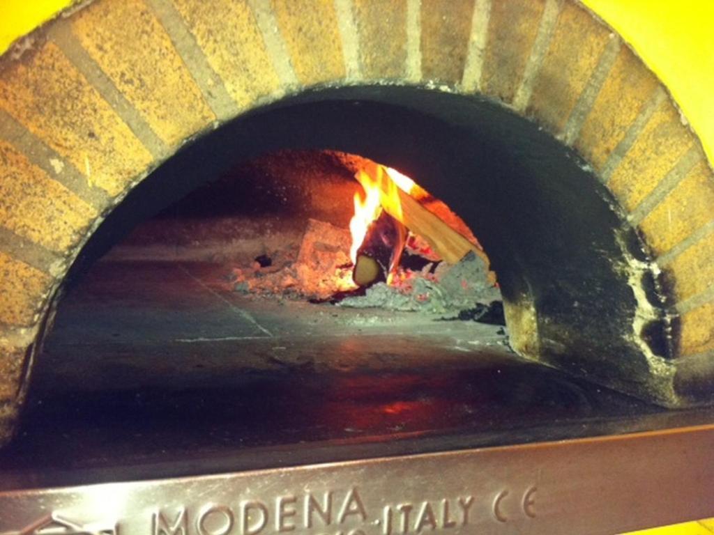 Albergo Ristorante Pomodoro Оменья Екстер'єр фото